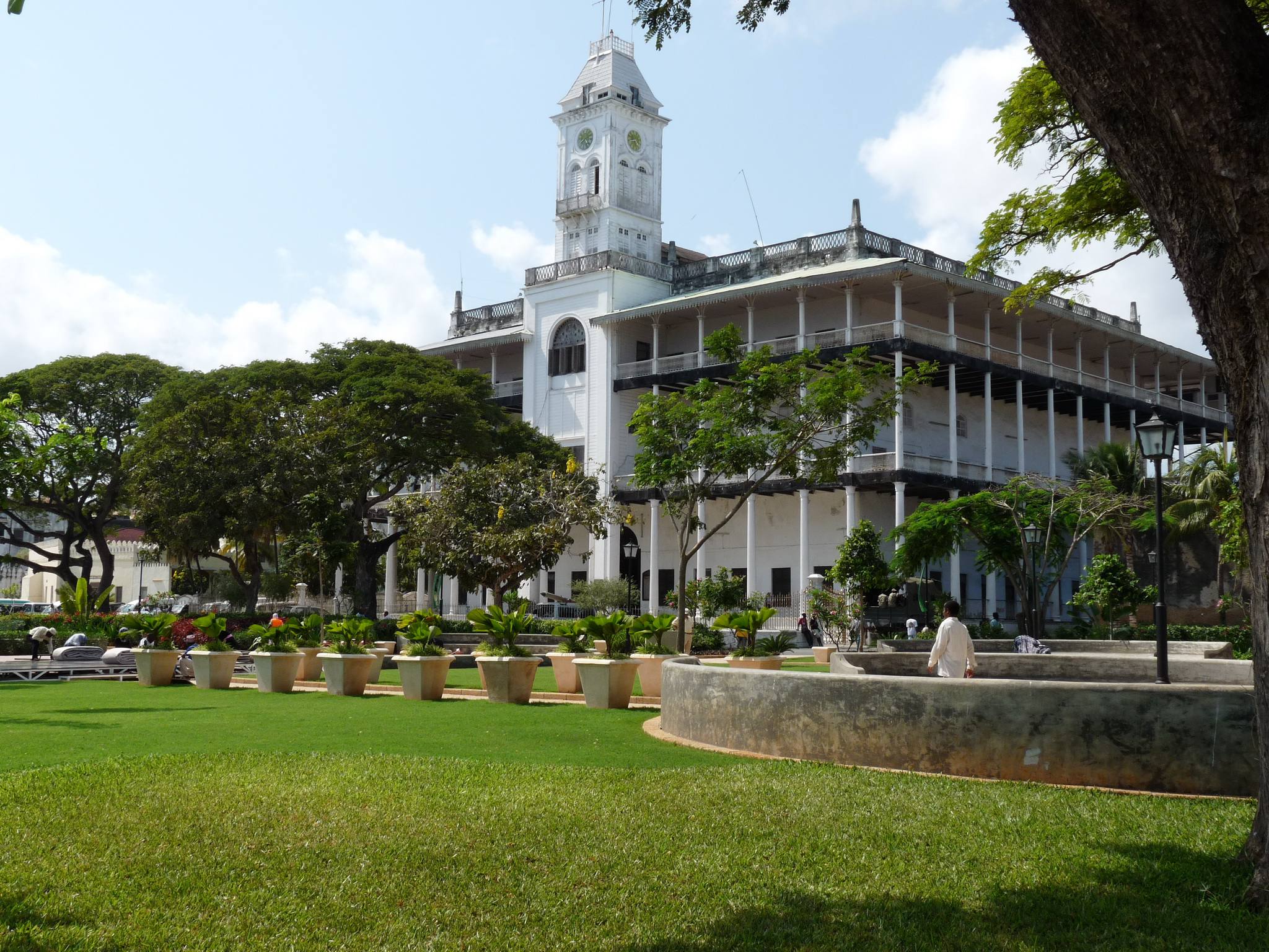 Zanzibar_House_of_Wonders_Stone_Town_01