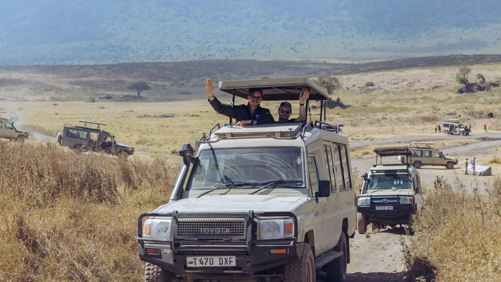 tanzania-safari vehicles